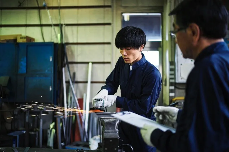 工場内作業スタッフ